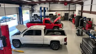Turnkey Auto Mechanic & Body Shop: 6 Bays, Paint Booth, 5 Stars, $199K