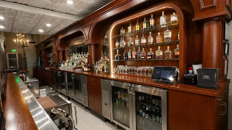 OAK BARREL BAR OAK BARREL BAR
