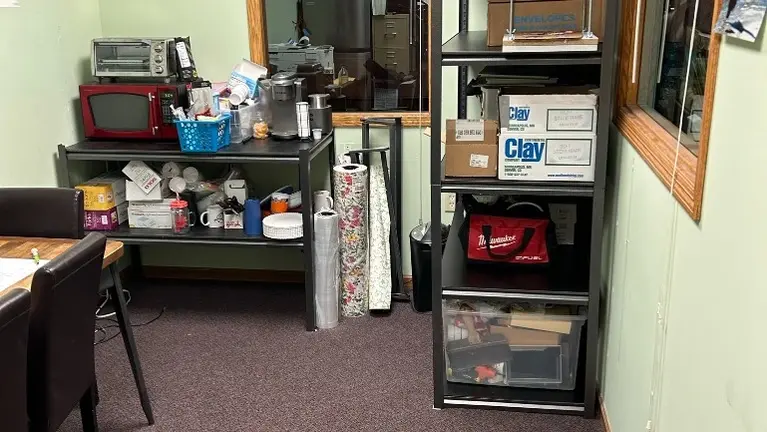 Office/Break Room Office/Break Room