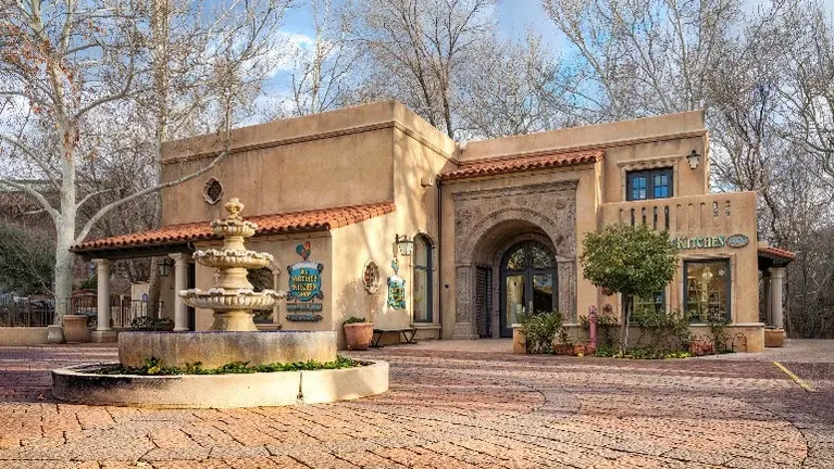 Artist's Kitchen Shop exterior