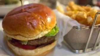 Beverly Bar & Grill