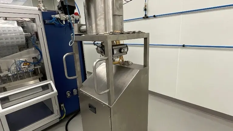 Heated funnel system Heated funnel system