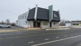 Prime Real Estate at Kelly's Seafood