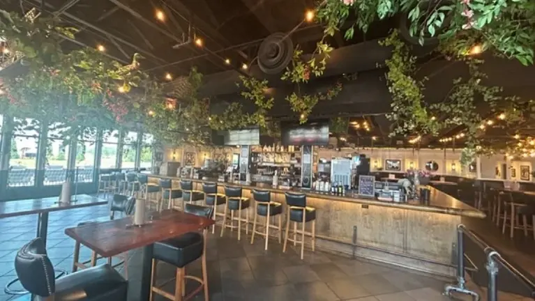 Full Bar