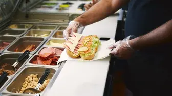Established Family-Run Deli & Grab-and-Go Concept – High-Traffic Area
