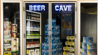 Absentee Beer & Wine Market: Huntington Park, Ca.