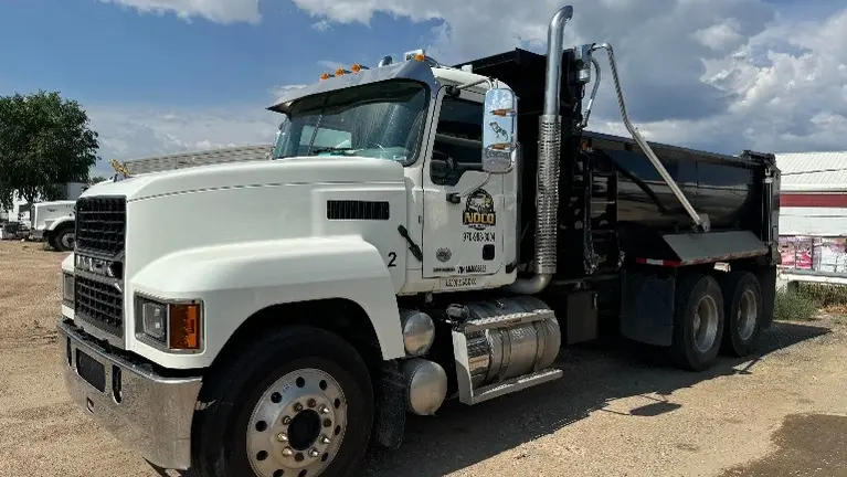 2021 Mack P164