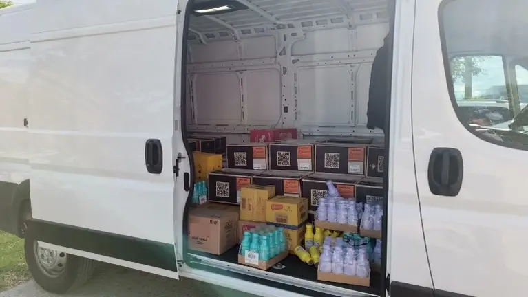 Dedicated DSD delivery fleet serving active daily retail routes.