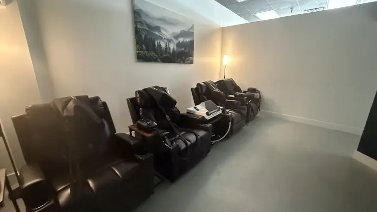 Compression Lounge Compression Lounge
