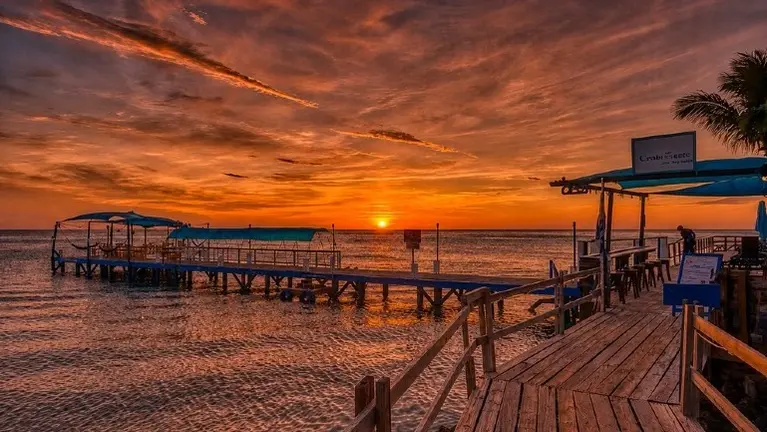 Photo used to illustrate Waterfront Location only and not actual representation