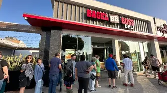 Strong New York Bagel Brand with Burbank Growth Potential