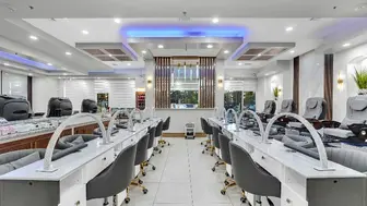 BeYou Nail Bar in Dallas For Sale