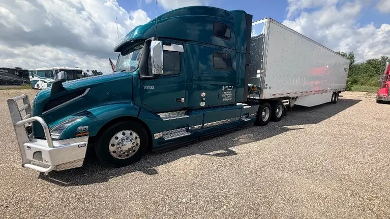 2021 Volvo Vnl 860 Globetrotter 2021 Volvo Vnl 860 Globetrotter