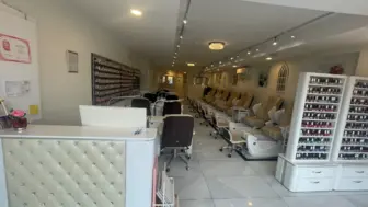 Established high income Nails Salon in excellence location for sale
