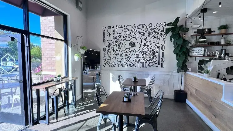 Dining Area Seats 24 Dining Area Seats 24