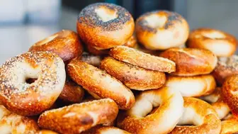 E-2 Visa/ Profitable Bagel & Deli doing $520,000 plus Annually
