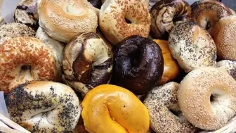 Profitable Absentee Run Bagel & Deli doing $728,000 plus Annually