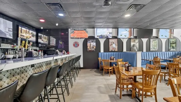 Tavern Dining/Bar