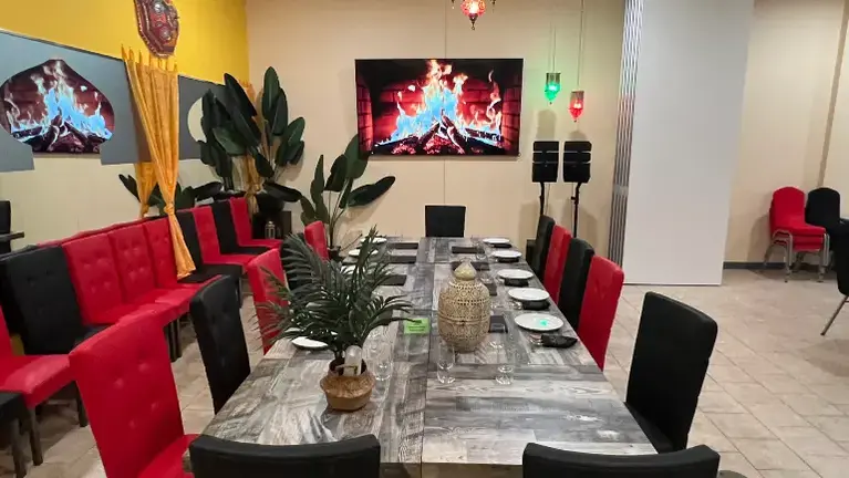 Separate private dining area ideal for intimate events, meetings or VIP service Separate private dining area ideal for intimate events, meetings or VIP service