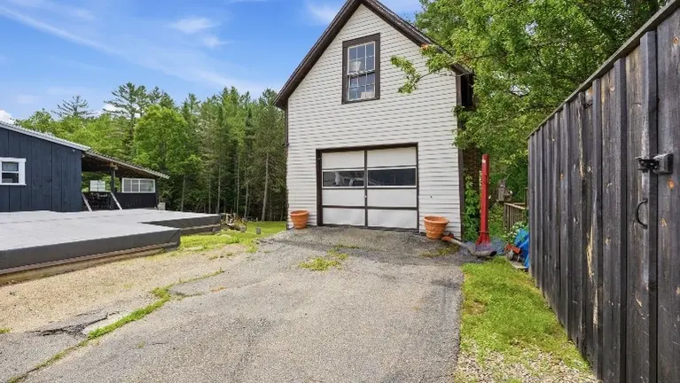 2 Level Garage w/ SF (Offered Separately) 2 Level Garage w/ SF (Offered Separately)