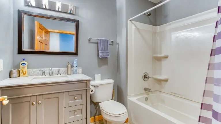 AirBnb Bath #1
