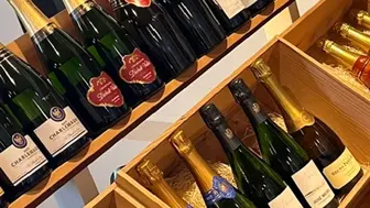 Profitable Wine Shop with lots of upsidie potential.
