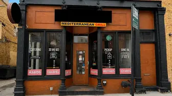 Turnkey Mediterranean/fast food  restaurant In Prime Chicago Location
