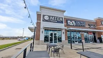 𝐍𝐄𝐖 FOR SALE: Corner Lot Drive-Thru Boba Shop with Front Patio