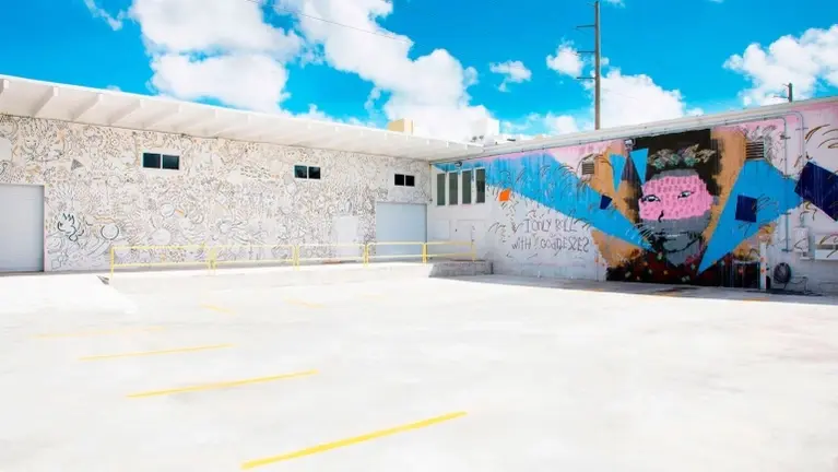 Gated garage with assigned parking. Graffitiy is not there anymore Gated garage with assigned parking. Graffitiy is not there anymore