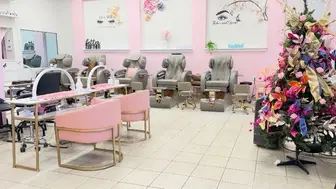 Turnkey Dallas Beauty Salon | ~$295K Revenue | Low $2,300 Rent