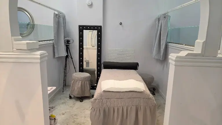 8 Beds 8 Beds
