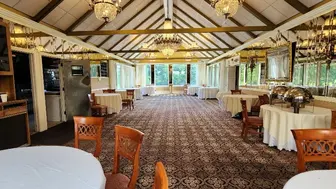 Banquet Facility / Grill & Snack Bar + Restaurant on Golf Course