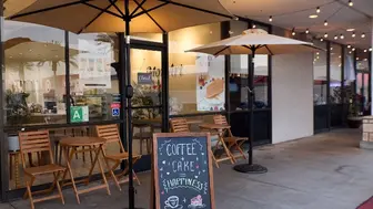 Turnkey Café in Prime Northridge Shopping Center