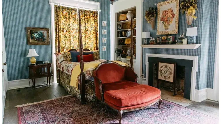 Bed and breakfast room Bed and breakfast room
