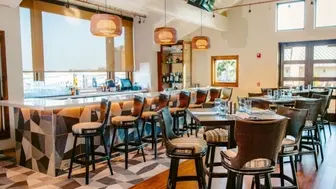  Ocean Front  Wicked Tuna Restaurant Full A.B.C. FUN!!