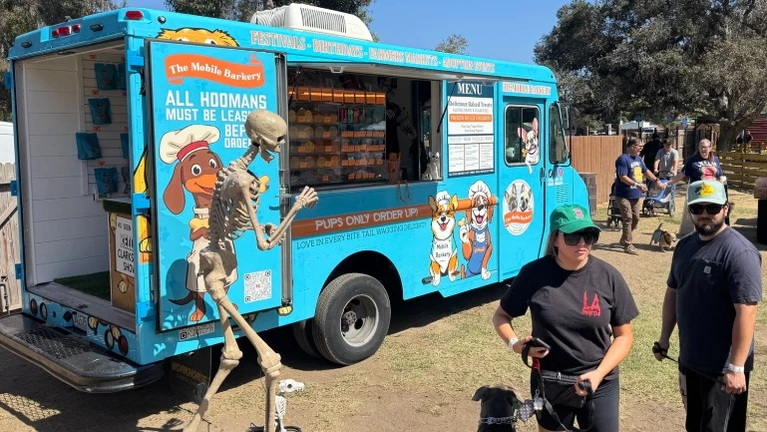 Established vendor at major SoCal dog events including Vanderpump Dogs, Corgi Beach Day, SoCal Wienerfest, Day of the Dog & more. Established vendor at major SoCal dog events including Vanderpump Dogs, Corgi Beach Day, SoCal Wienerfest, Day of the Dog & more.