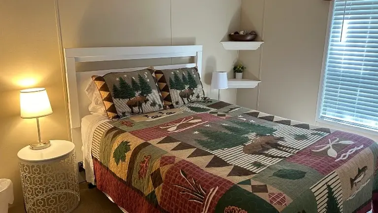 Moose Cabin Guest Room #1 Moose Cabin Guest Room #1