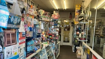 Cigars, cigarettes and vapes shops
