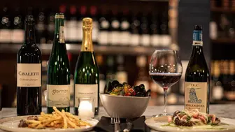 Italian Restaurant with Liquor #3465