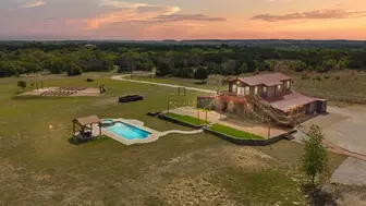 listing-image
