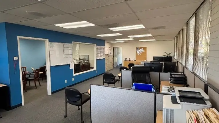 Front Desk / Office Front Desk / Office