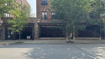 Fully built-out, Second-Generation Restaurant Opportunity in Lakeview