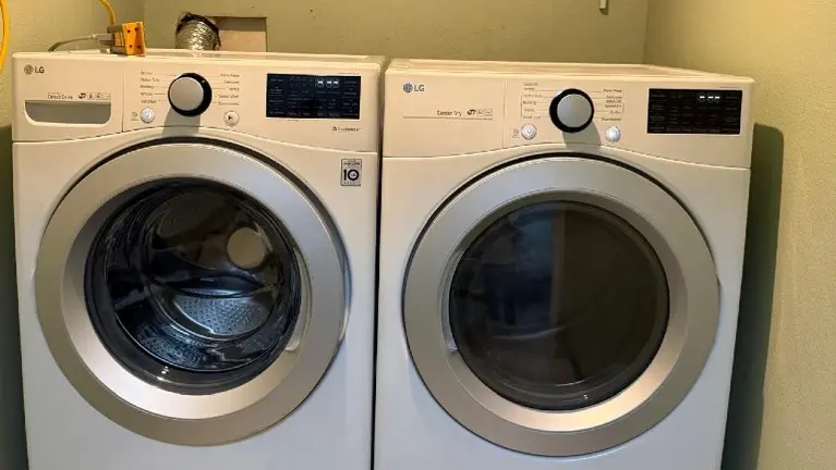 Washer & Dryer room