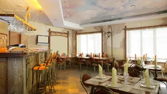 Elevated neighborhood Restaurant in Affluent Community RI