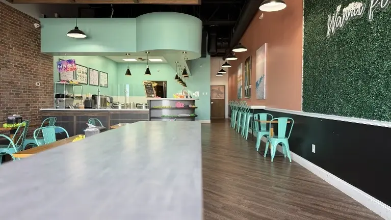 Front looking into Restaurant 