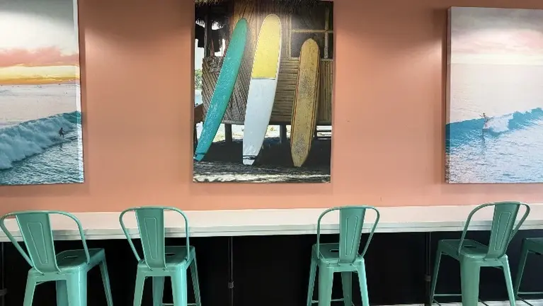 Long dinning area 