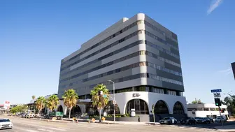 Excellent Opportunity to own an Established Urgent Care in Encino