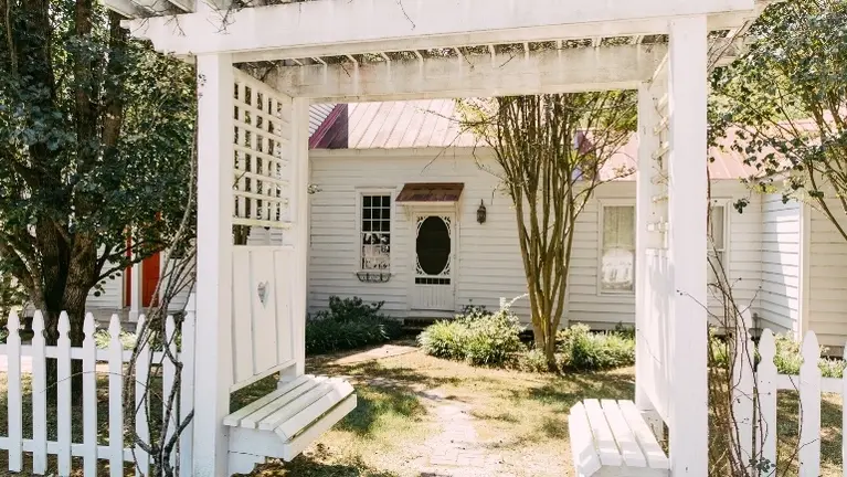 Guest House/Arbor