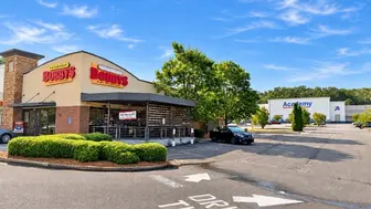 Gourmet Burger Fast-Food Retail Winner- Atlanta