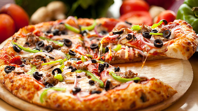 Bakersfield Pizza Nets $143,000 yr. SBA $60,000 Down Rent $1,368/month